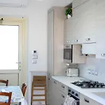 Intero Con Giardino E Colazione Dario * Parme