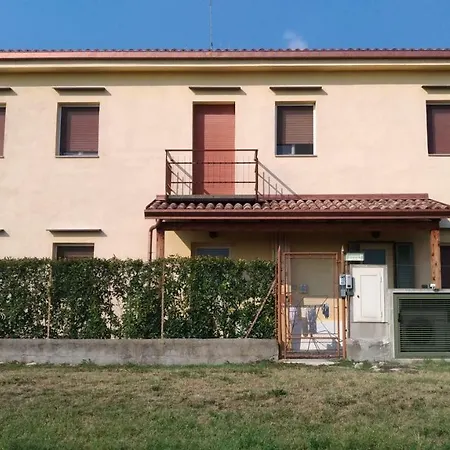 Intero Con Giardino E Colazione Dario Appartement Parme
