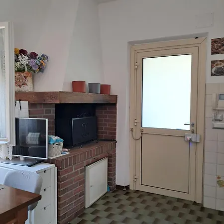 Intero Con Giardino E Colazione Dario Apartment Parma