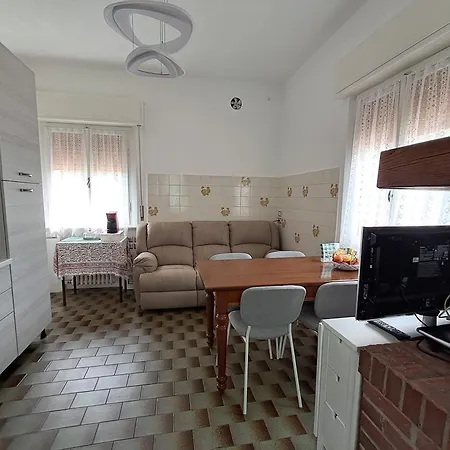 Intero Con Giardino E Colazione Dario Apartment