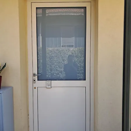 Intero Con Giardino E Colazione Dario Apartment *