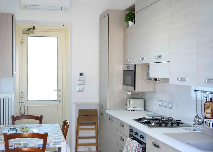 Intero Con Giardino E Colazione Dario * Parma