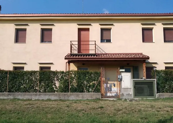 Intero Con Giardino E Colazione Dario Apartment Parma