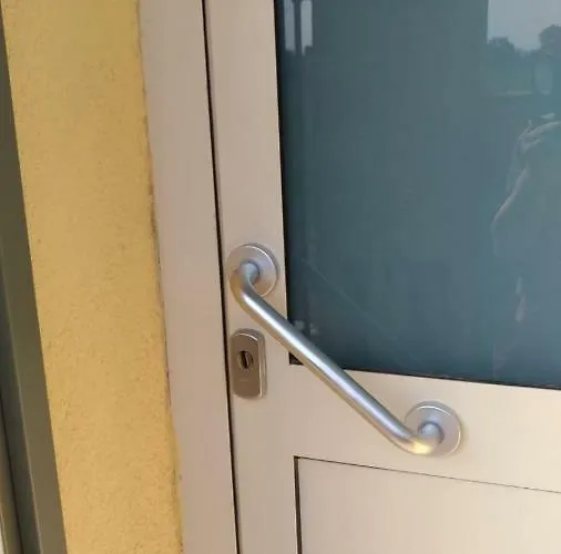 Intero Con Giardino E Colazione Dario Apartment *